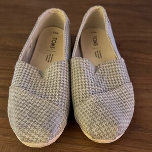 TOMS Light Gray Houndstooth Slip-Ons